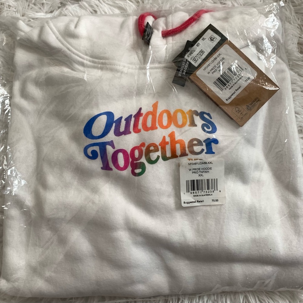 The North Face White Hooded Sweatshirt - Picture 3 of 9